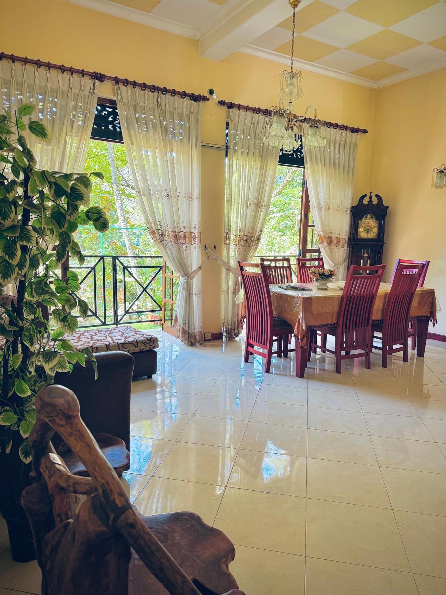 Mahaweli View Bungalow Kandy Bagian luar foto